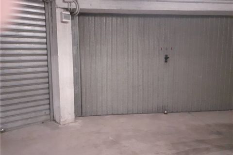 Garage i Rome, Rome, Rome - € 44.000 | Ref: Box 90mq - foto 1