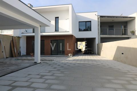 Villa i Ilhavo, Aveiro, Ilhavo - € 475.000 | Ref: AV2709 - foto 1