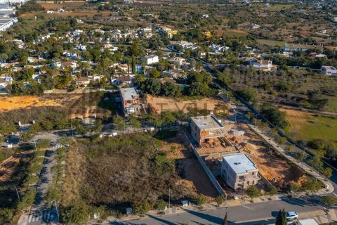 Helårsgrund i Guia, Faro, Guia - € 220.000 | Ref: City-25-47A - foto 3