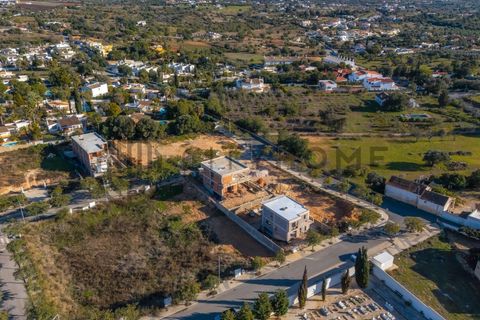 Helårsgrund i Guia, Faro, Guia - € 220.000 | Ref: City-25-47A - foto 4