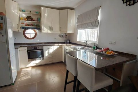 Villa in Almunecar, Granada, Almunecar - € 355.000 | Ref: PSRE-V1213 - foto 9
