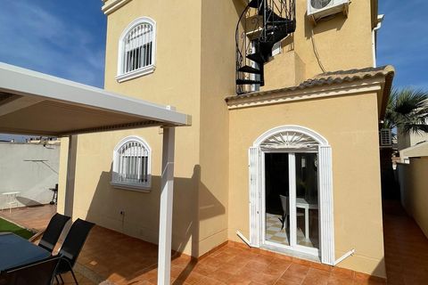 Villa i Torrevieja, Alicante, Torrevieja - € 399.000 | Ref: LG51/12918 - foto 1