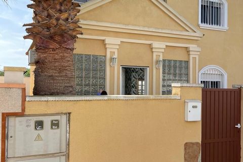 Villa i Torrevieja, Alicante, Torrevieja - € 399.000 | Ref: LG51/12918 - foto 2