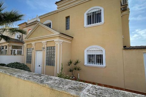 Villa i Torrevieja, Alicante, Torrevieja - € 399.000 | Ref: LG51/12918 - foto 3