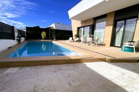 Villa a Finestrat, Alicante, Finestrat - € 890.000 | Ref: CVFINESTRAT - foto 2
