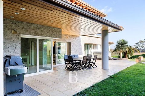 Villa a Urrugne, Pyrenees-Atlantiques, Urrugne - € 2.625.000 | Ref: M1784 - foto 4