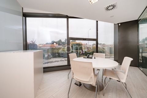 Bungalou a Barcelos, Braga, Barcelos - € 3.990.000 | Ref: ZMPT583449 - foto 4