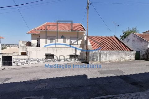 Villa i Alenquer, Lisbon, Alenquer - € 475.000 | Ref: ZI-490 - foto 2
