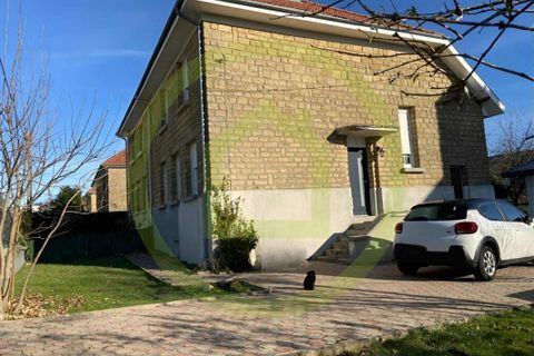 Landejendom i Longwy, Meurthe-et-Moselle, Longwy - € 210.000 | Ref: 3011440944 - foto 1