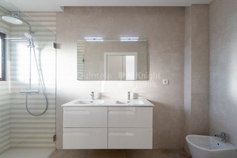 Villa i Cascais, Lisbon, Cascais - € 1.700.000 | Ref: PROP-030825 - foto 16