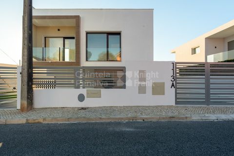 Villa i Cascais, Lisbon, Cascais - € 1.700.000 | Ref: PROP-030825 - foto 28