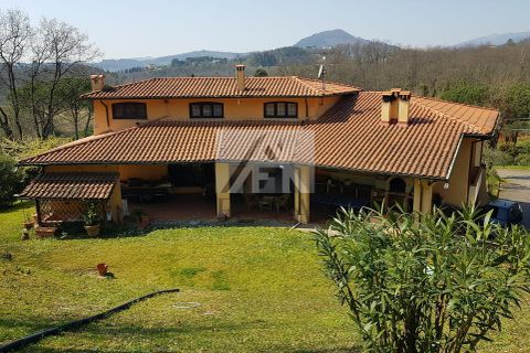 Villa i Lucca, Lucca, Lucca - € 870.000 | Ref: 5727 - foto 1