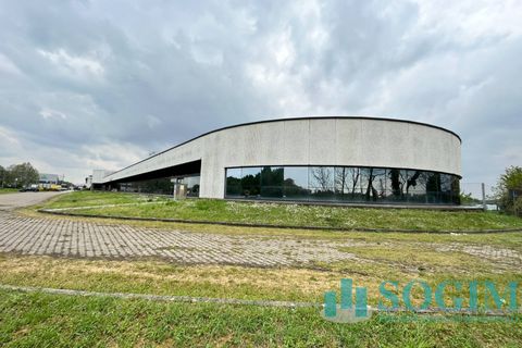 L'establiment comercial a Cusago, Milan, Cusago - € 12.500/mes | Ref: 37545 - foto 2