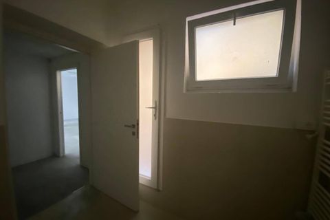 Erhvervsejendom i Pontedera, Pisa, Pontedera - € 300.000 | Ref: 2025P089 - foto 6