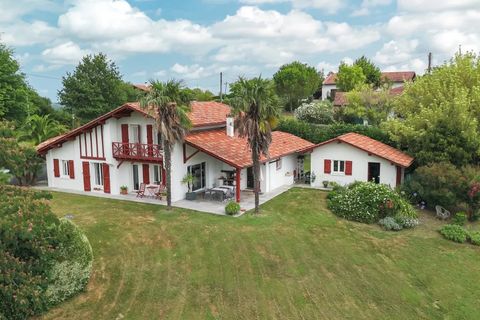 Villa a Briscous, Pyrenees-Atlantiques, Briscous - € 899.000 | Ref: 2023 - foto 2