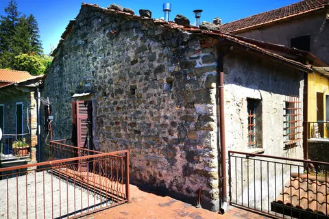Villa en Comano, Massa and Carrara, Comano - € 90.000 | Ref: RCE-1987 - photo 12