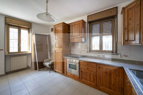 Villa a Giussano, Monza and Brianza, Giussano - € 109.000 | Ref: Ser109 - foto 9