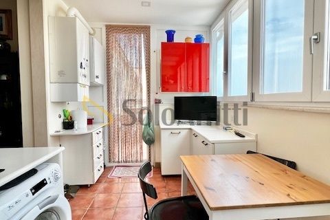 Apartament a Bari, Bari, Bari - € 950/mes | Ref: AA2536 - foto 11