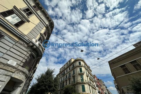Erhvervsejendom i Naples, Naples, Naples - € 150.000 | Ref: Stazione.b - foto 2
