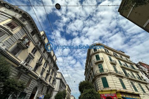 Erhvervsejendom i Naples, Naples, Naples - € 150.000 | Ref: Stazione.b - foto 4