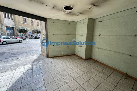 Erhvervsejendom i Naples, Naples, Naples - € 150.000 | Ref: Stazione.b - foto 9