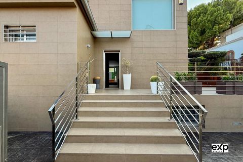 Villa a Godella, Valencia, Godella - € 890.000 | Ref: EXP12304/8930 - foto 4