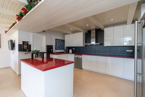 Villa a Benahavis, Malaga, Benahavis - € 1.900.000 | Ref: BHHS-MAR-0684 - foto 10