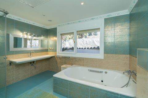 Villa a Benahavis, Malaga, Benahavis - € 1.900.000 | Ref: BHHS-MAR-0684 - foto 14