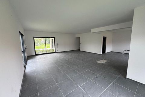 Villa i Cognac, Charente, Cognac - € 187.180 | Ref: 423912AEDA - foto 1