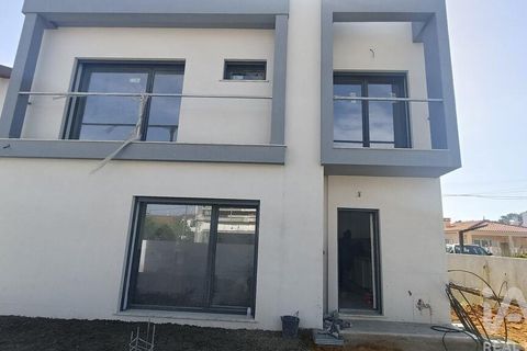 Byhus i Almada, Setubal, Almada - € 780.000 | Ref: 154419 - foto 1