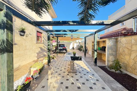 Villa a Cabo Roig, Alicante, Cabo Roig - € 1.700.000 | Ref: 2-16091/72737 - foto 5