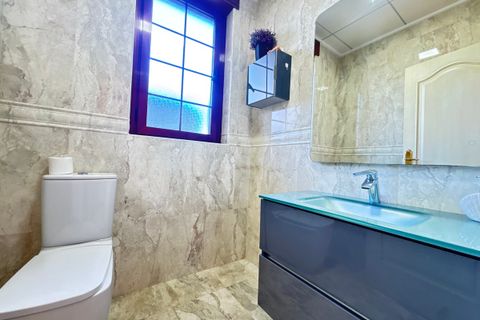 Villa a Cabo Roig, Alicante, Cabo Roig - € 1.700.000 | Ref: 2-16091/72737 - foto 15