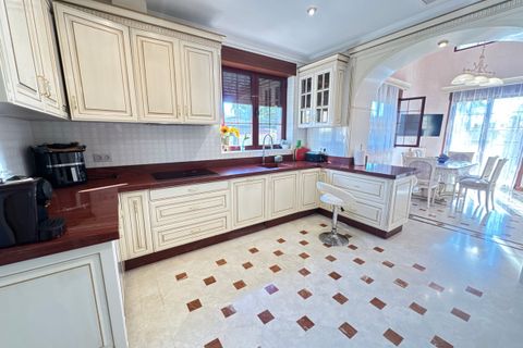 Villa a Cabo Roig, Alicante, Cabo Roig - € 1.700.000 | Ref: 2-16091/72737 - foto 17