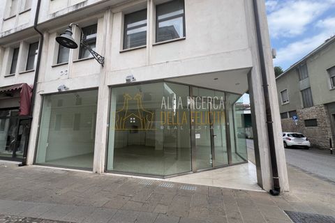 Erhvervsejendom i Schio, Vicenza, Schio - € 90.000 | Ref: BM078 - foto 4