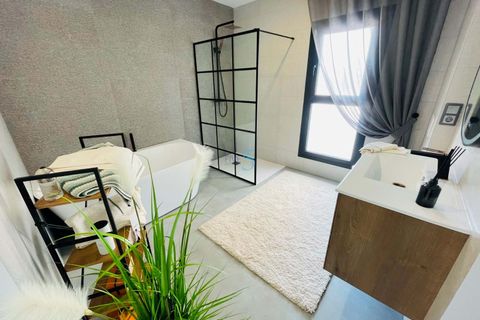 Villa a Torrevieja, Alicante, Torrevieja - € 1.200.000 | Ref: 81318120-01 - foto 2