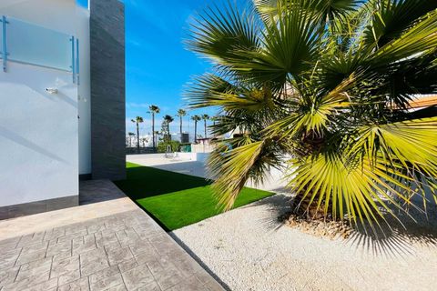 Villa a Torrevieja, Alicante, Torrevieja - € 1.200.000 | Ref: 81318120-01 - foto 6