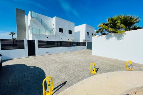 Villa a Torrevieja, Alicante, Torrevieja - € 1.200.000 | Ref: 81318120-01 - foto 9