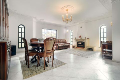 Villa i Almada, Setubal, Almada - € 560.000 | Ref: C0364-05304 - foto 1