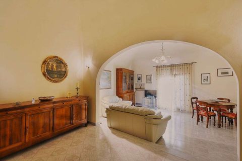Villa a Volterra, Pisa, Volterra - € 230.000 | Ref: A-307-769381 - foto 2