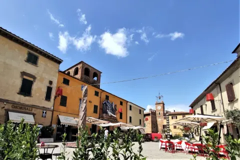 Villa i Lajatico, Pisa, Lajatico - € 140.000 | Ref: L-75-769407 - foto 1