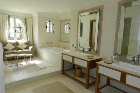 Villa a Guadalmina, Malaga, Guadalmina - € 11.900.000 | Ref: CC47544632 - foto 45