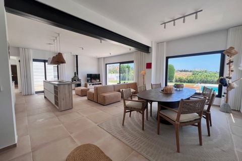 Villa a Estepona, Malaga, Estepona - € 1.395.000 | Ref: CC57106574 - foto 4