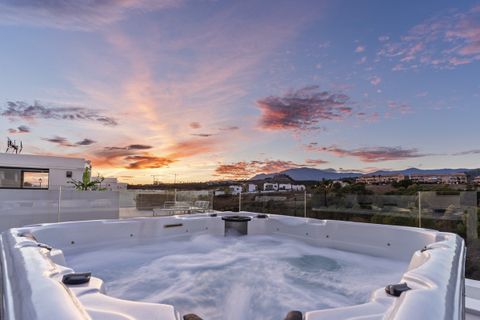 Villa a Estepona, Malaga, Estepona - € 1.495.000 | Ref: CC57159770 - foto 13