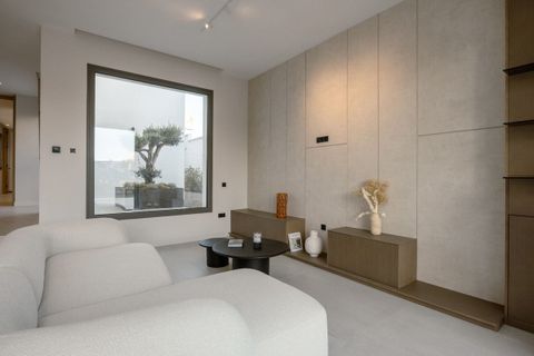 Haus in Estepona, Malaga, Estepona - € 1.695.000 | Ref: CC57168998 - Foto 3