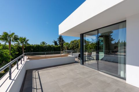 Villa in Estepona, Malaga, Estepona - € 1.995.000 | Ref: CC47828363 - foto 40