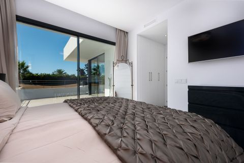 Villa in Estepona, Malaga, Estepona - € 1.995.000 | Ref: CC47828363 - foto 43