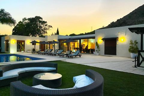 Villa i Estepona, Malaga, Estepona - € 1.600.000 | Ref: CC57169397 - foto 2