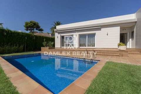 Villa i Lloret De Mar, Gerona, Lloret De Mar - € 900.000 | Ref: 1613638 - foto 1