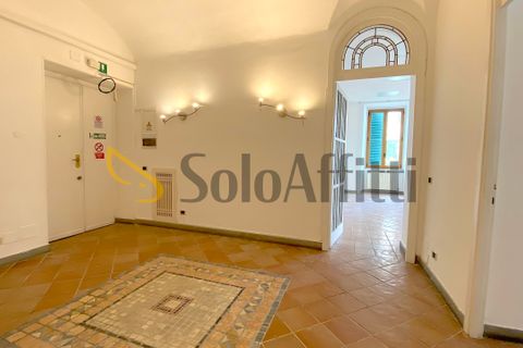Apartament a Rome, Rome, Rome - € 3.000/mes | Ref: A0744 - foto 3