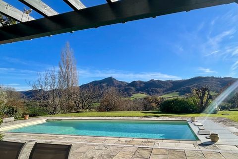Villa a Sare, Pyrenees-Atlantiques, Sare - € 1.030.000 | Ref: 340930344857 - foto 2